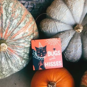 Halloween Wood/ Metal Wire Owl Signs (2)